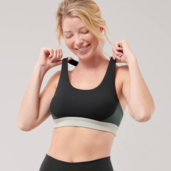 Hollister Other - Cross Back Sports Bra (Hollister)